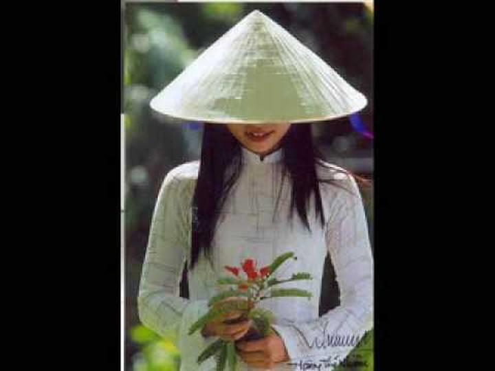 Từ Gần 300 bé mẫu giáo